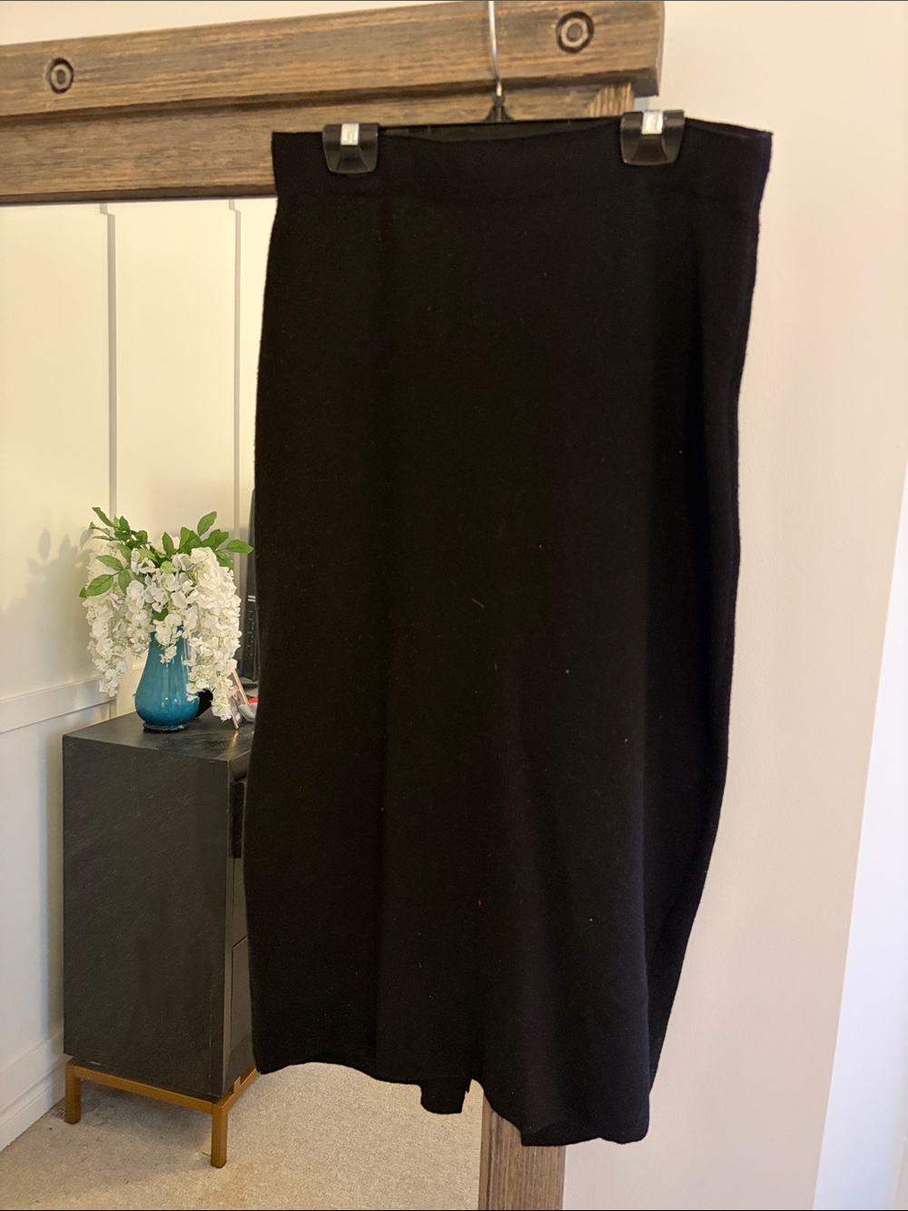 Babaton Classic Black Pencil Skirt